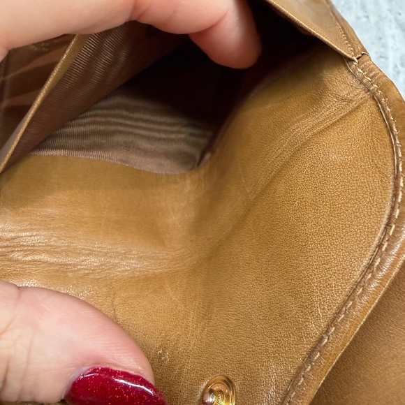 Vintage Gucci Leather Compact Wallet Kiss Lock Camel Tan Soft - Picture 7 of 13